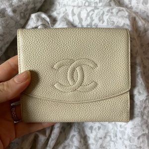 Chanel cream wallet
